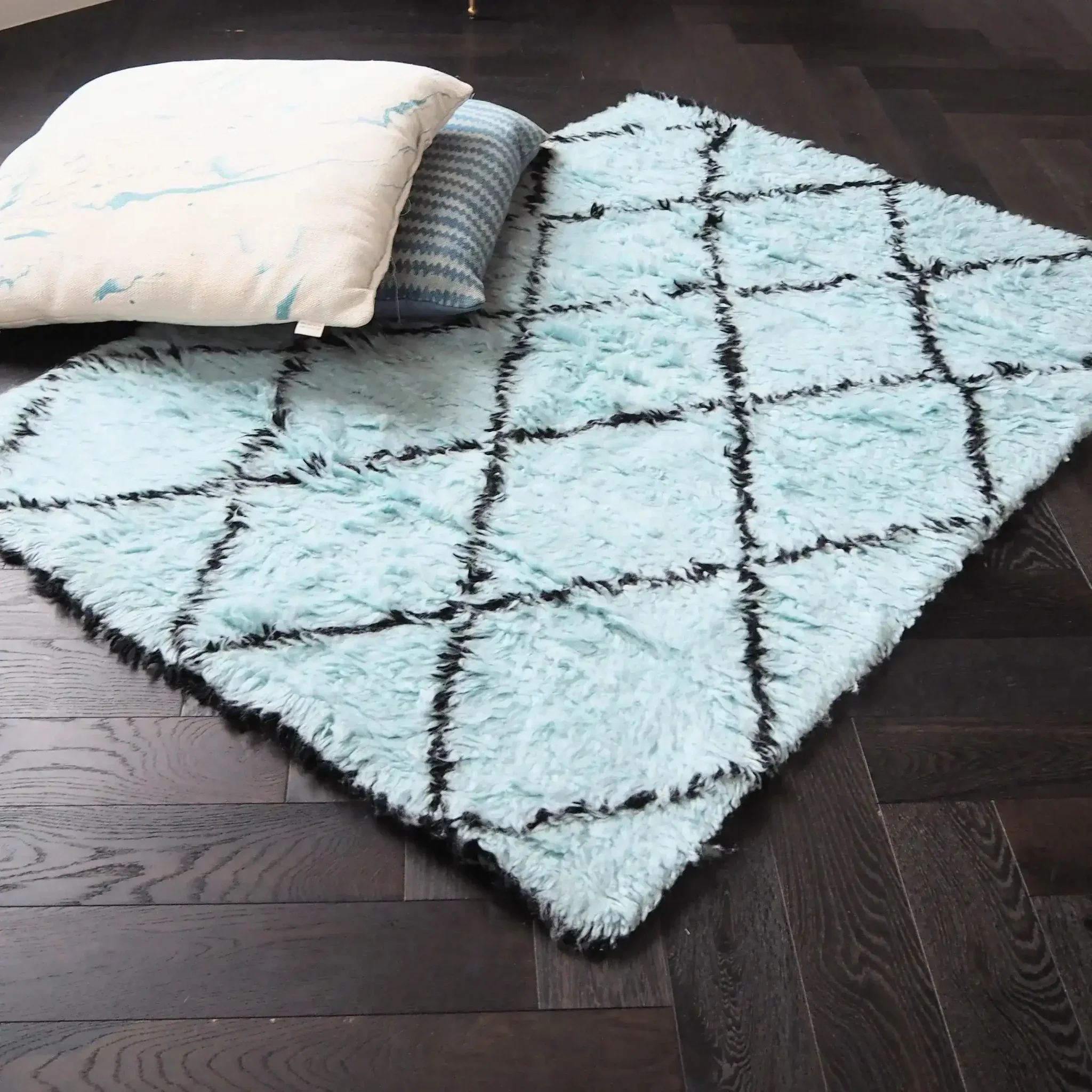 Black and Blue Diamonds Shag Wool Rug - Image 3