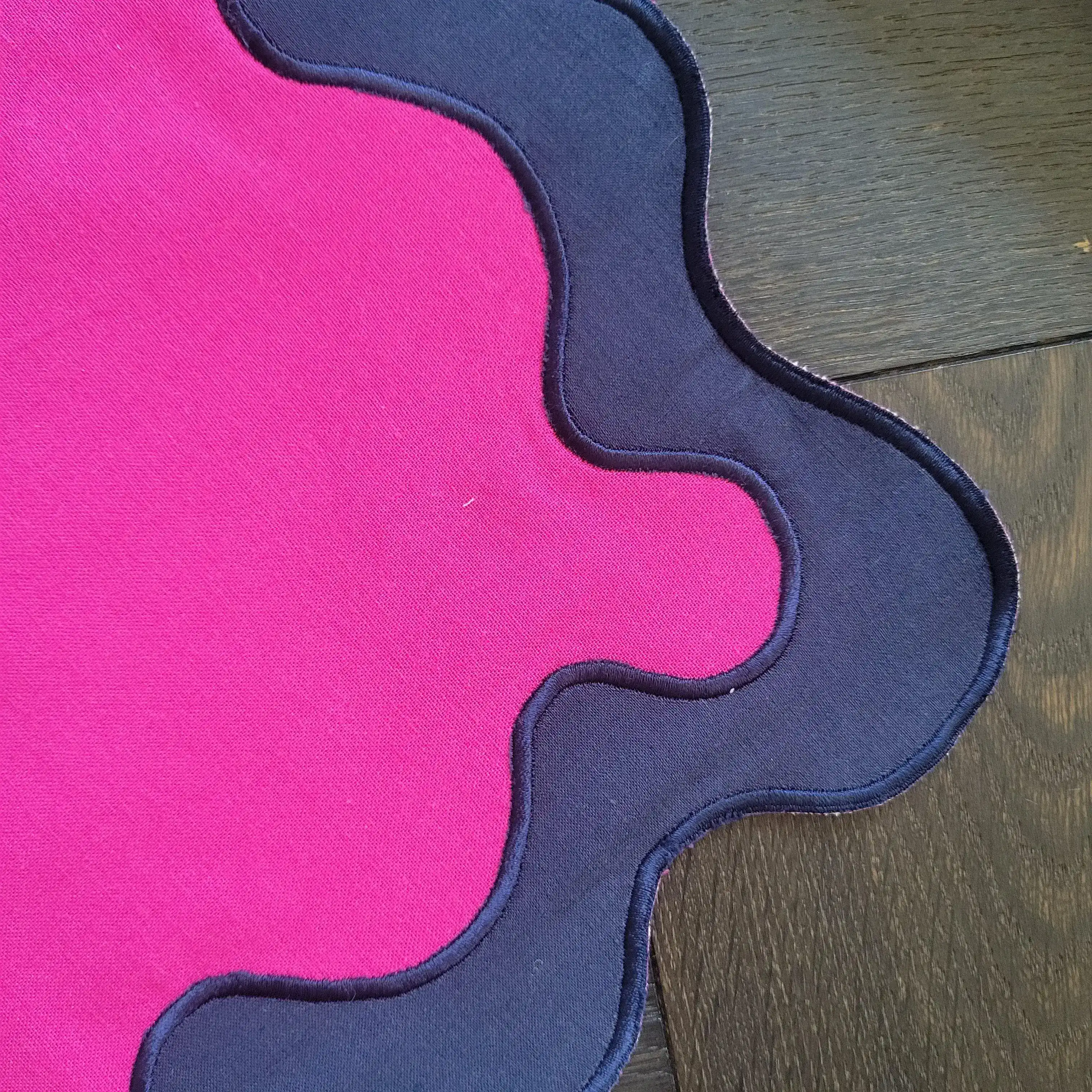 Blue and Pink Scallop 100% Linen Placemat - Image 7