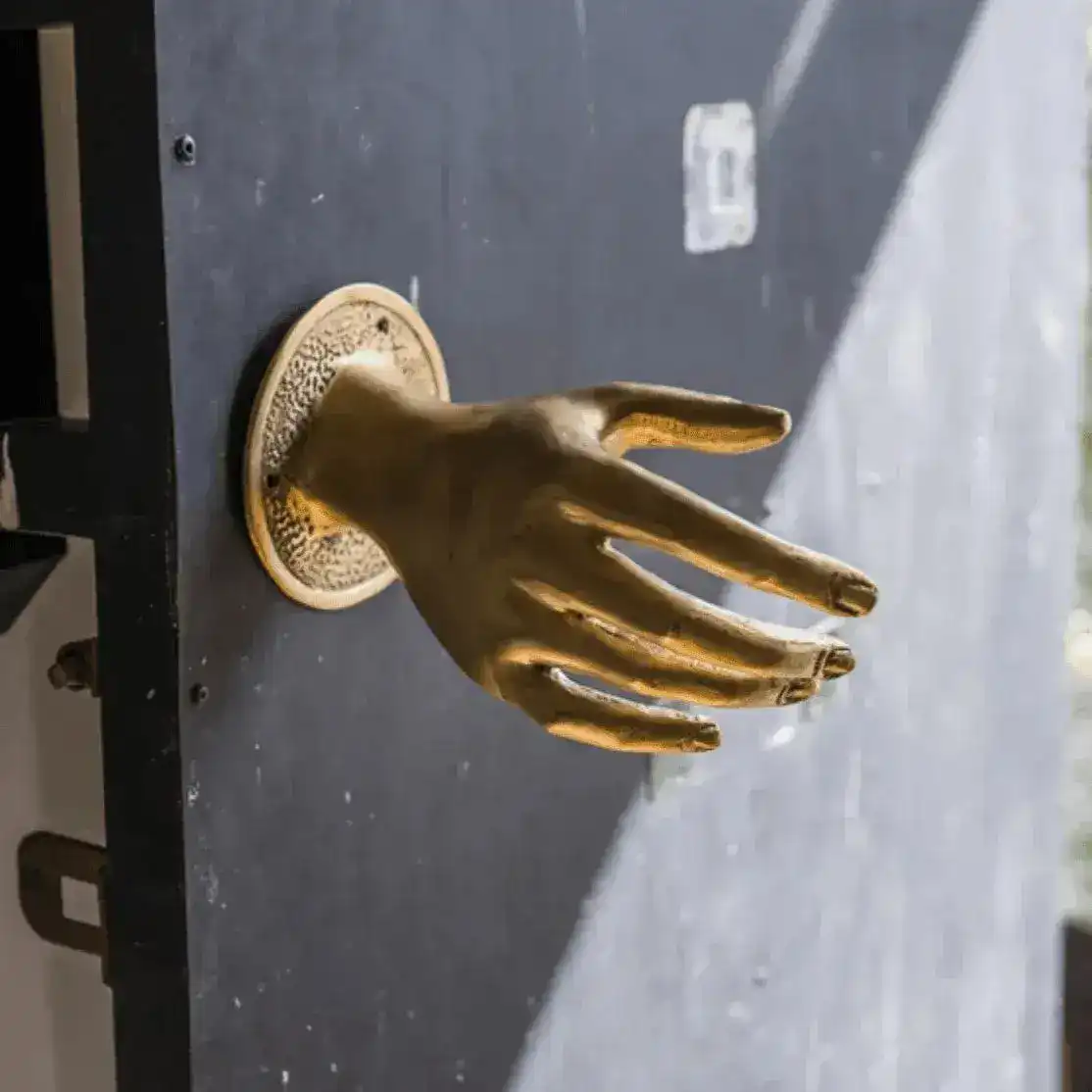 Brass Hand Shake Door Pull Handle - Image 8