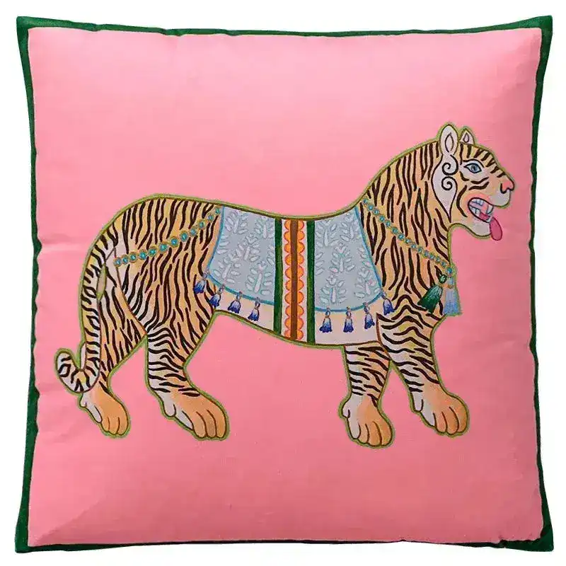 Feminine Leopard Velvet Printed Pillow Cover - Image 3