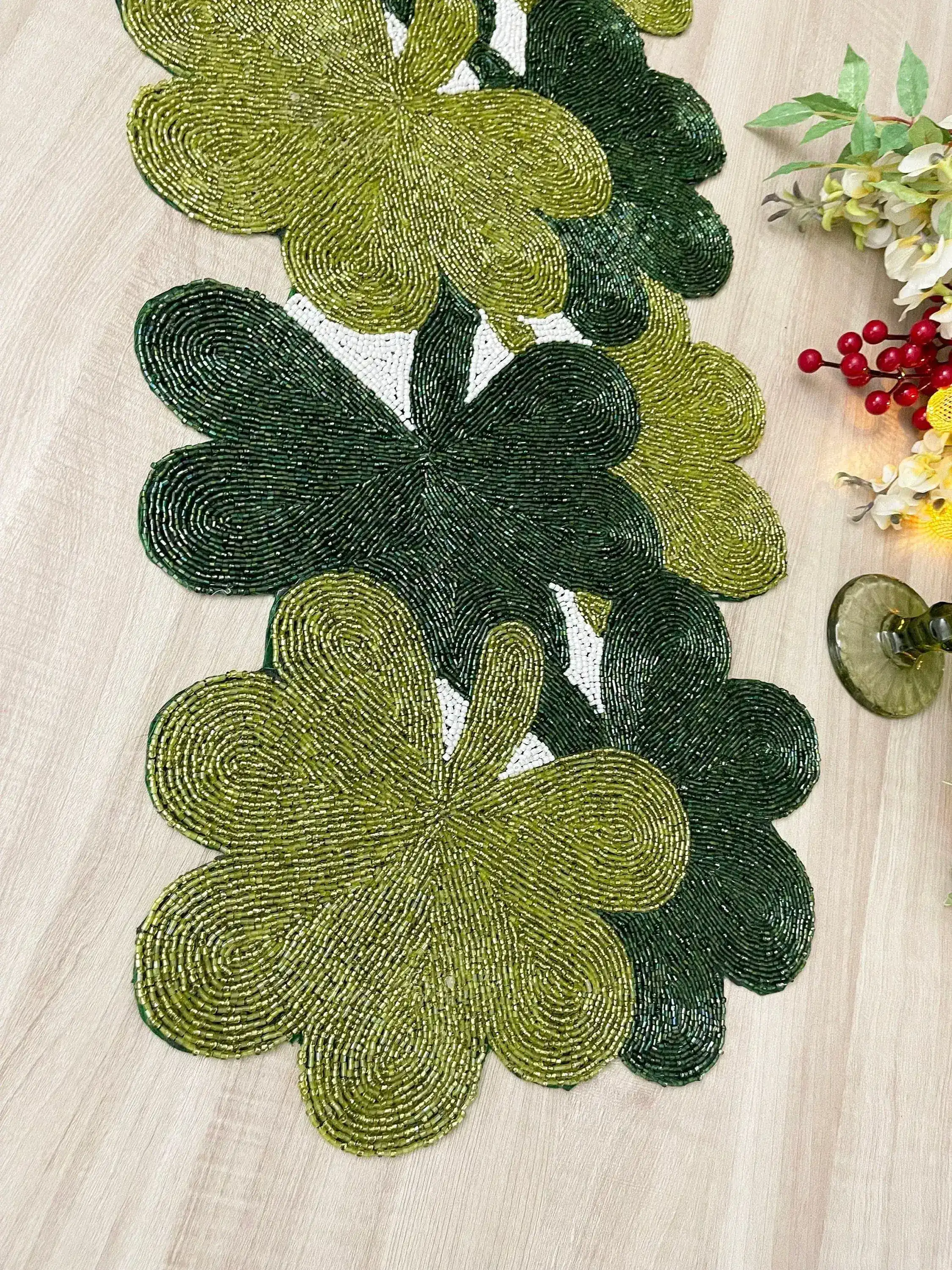 Clover Leaf Shamrock Beaded Table Runner - Image 2