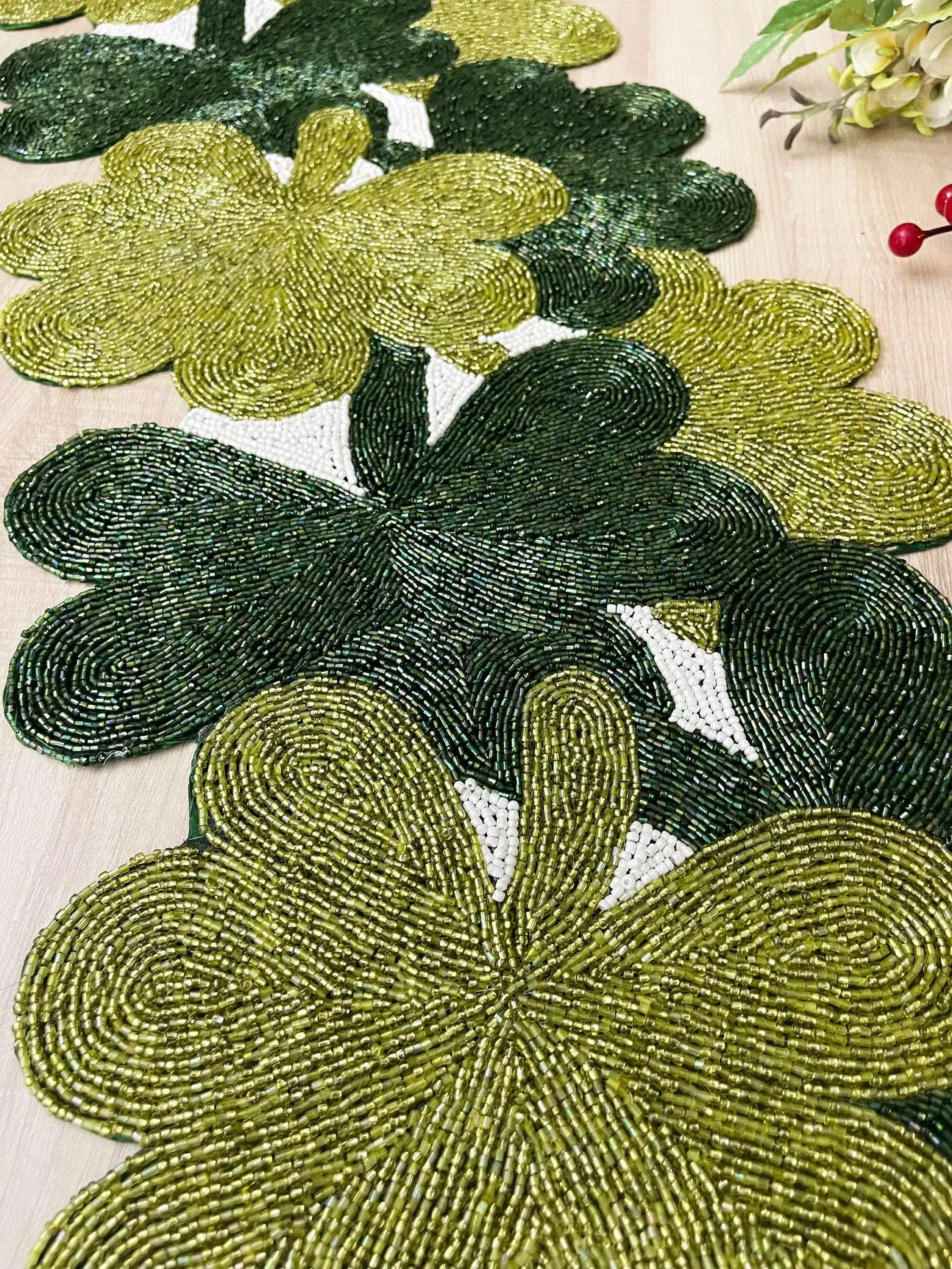 Clover Leaf Shamrock Beaded Table Runner - Image 5