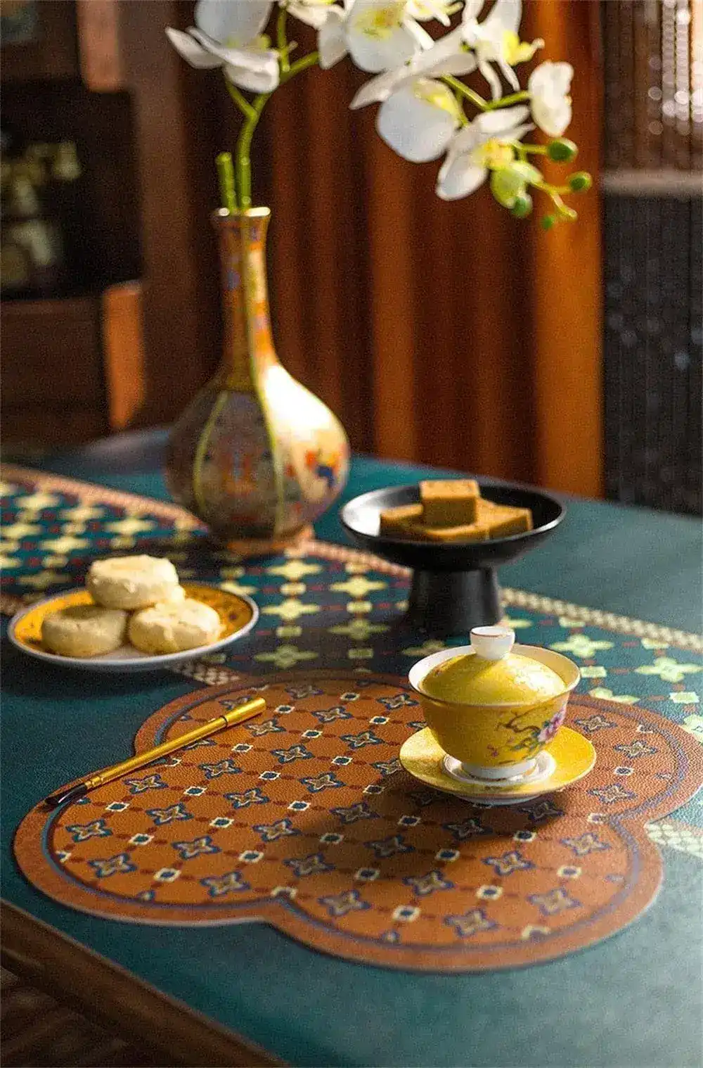 Faux Leather Chrysanthème Placemats - Set of 2 - Image 4