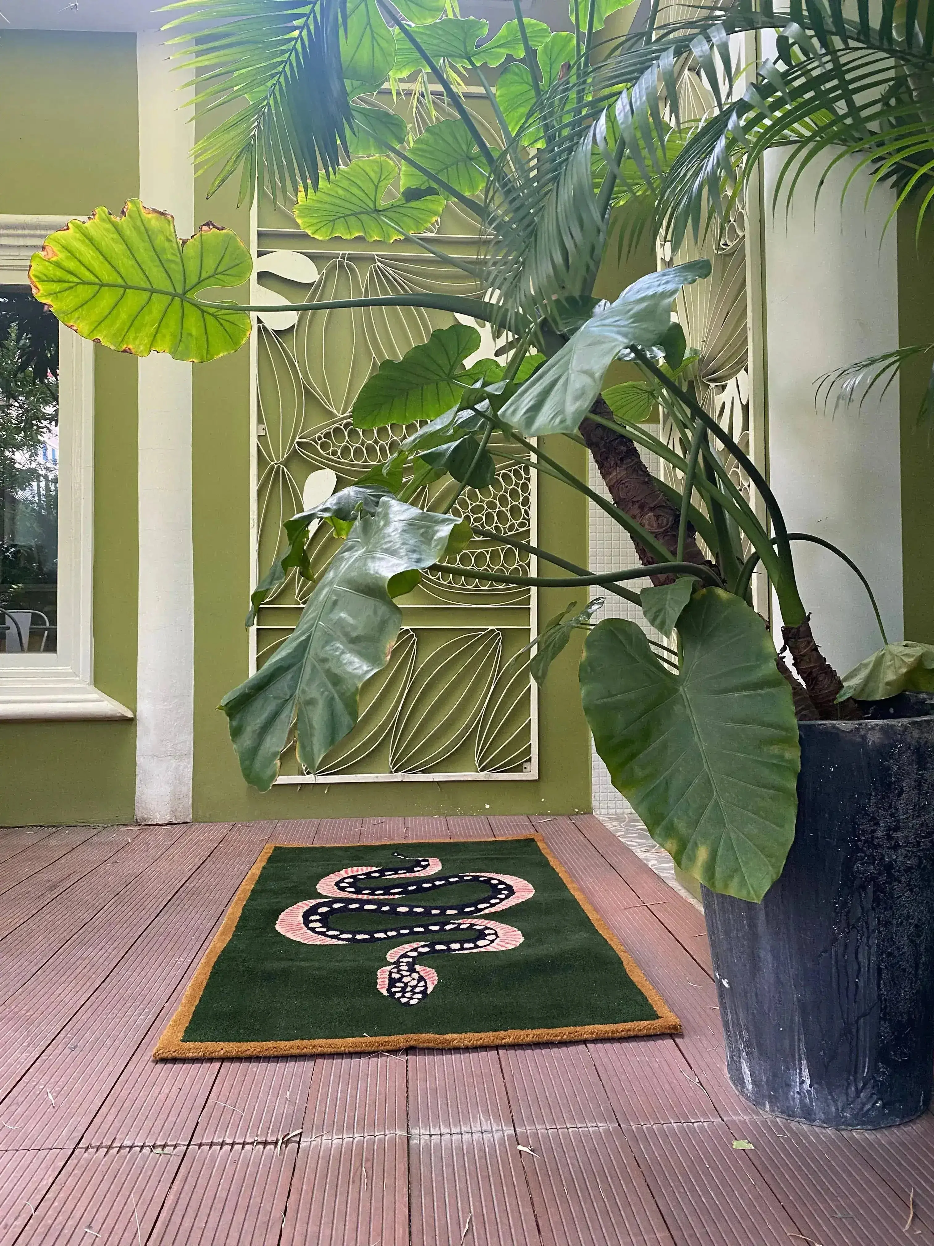 Green and Black Snake Hand Tufted Wool Area Rug - Image 4