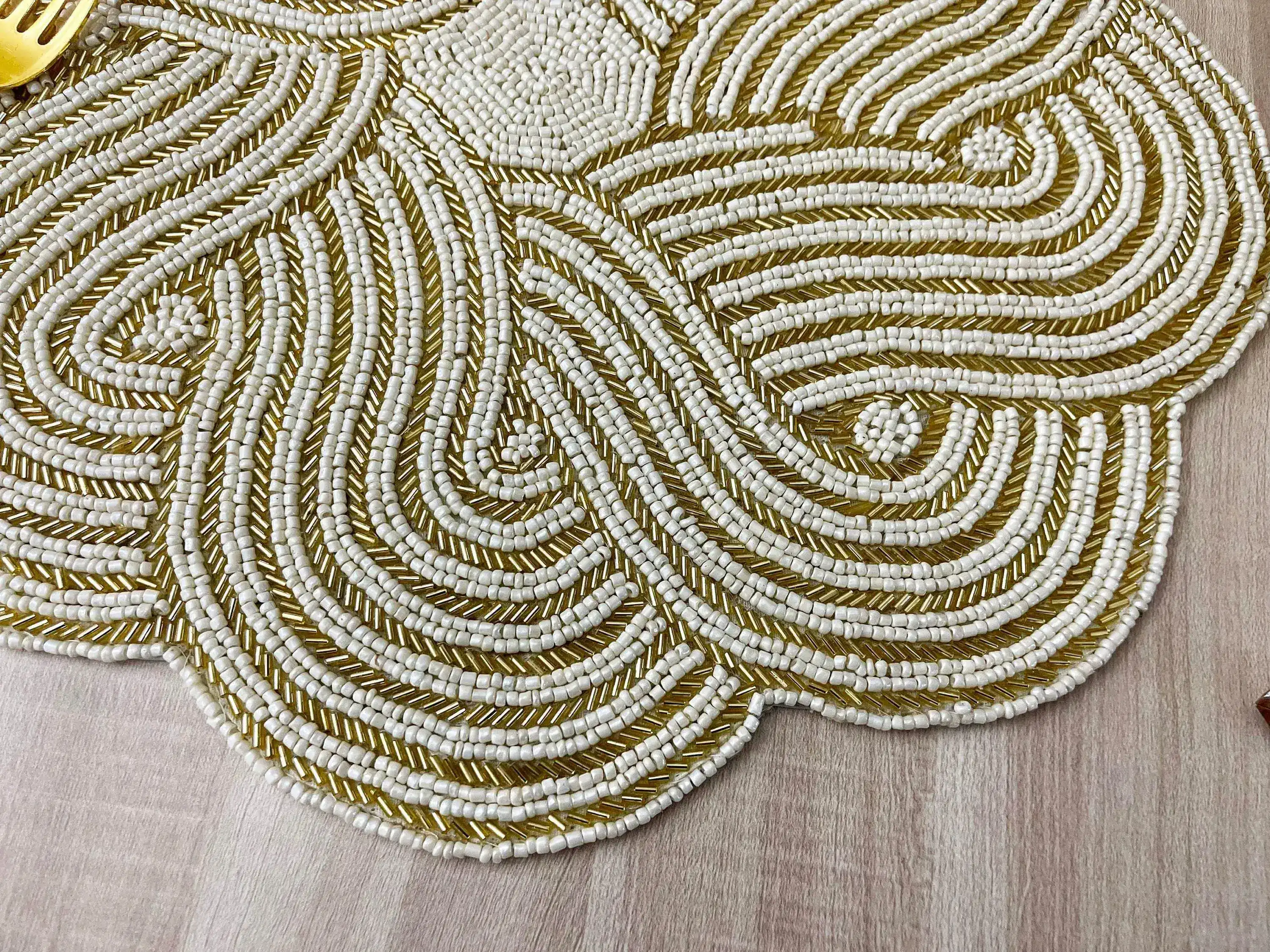 Intertwined Scallop Round Beaded Placemat - Gold/White - Image 2