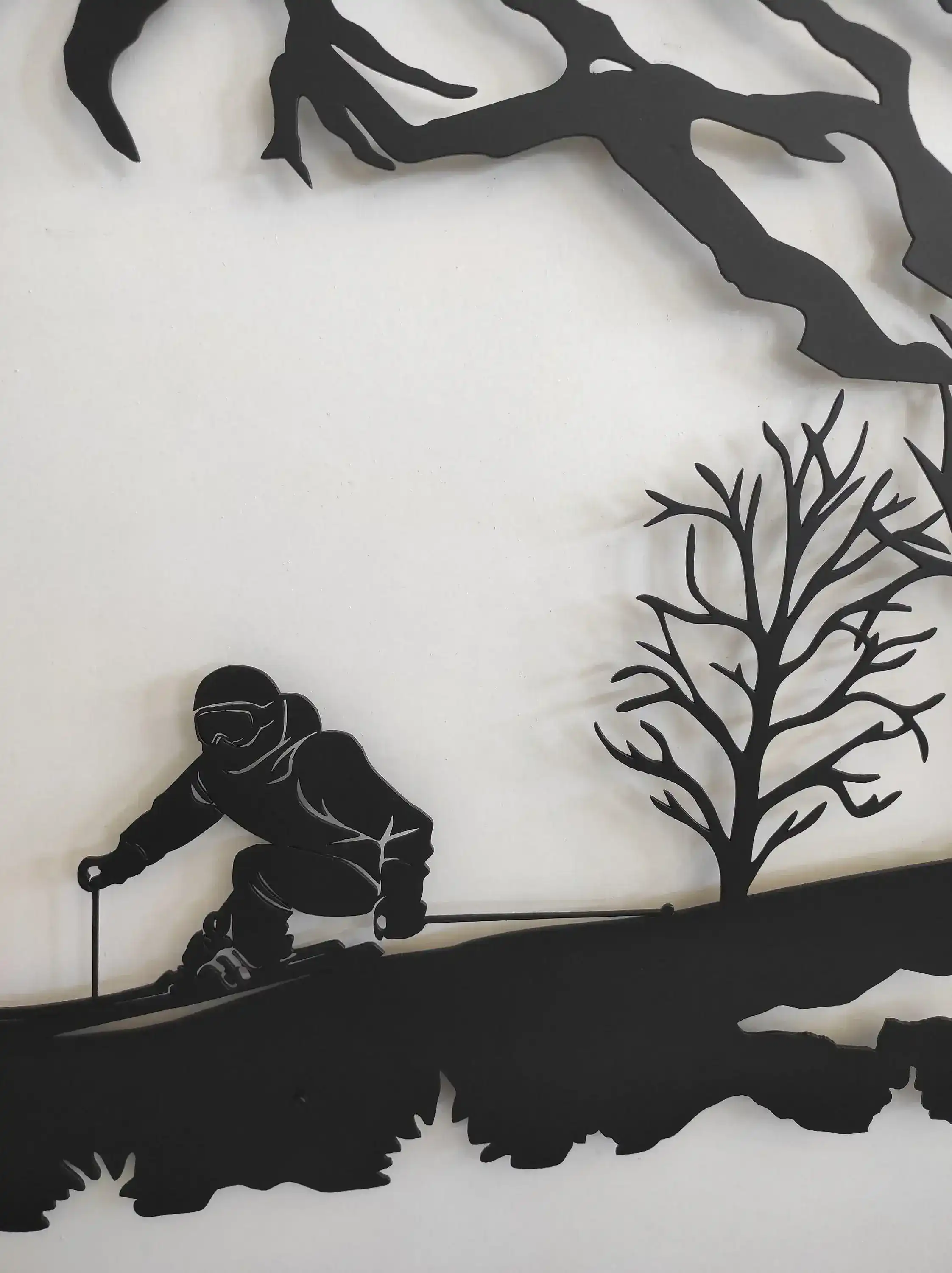 Metal Skier Metal Wall Hanging Decor - Image 10