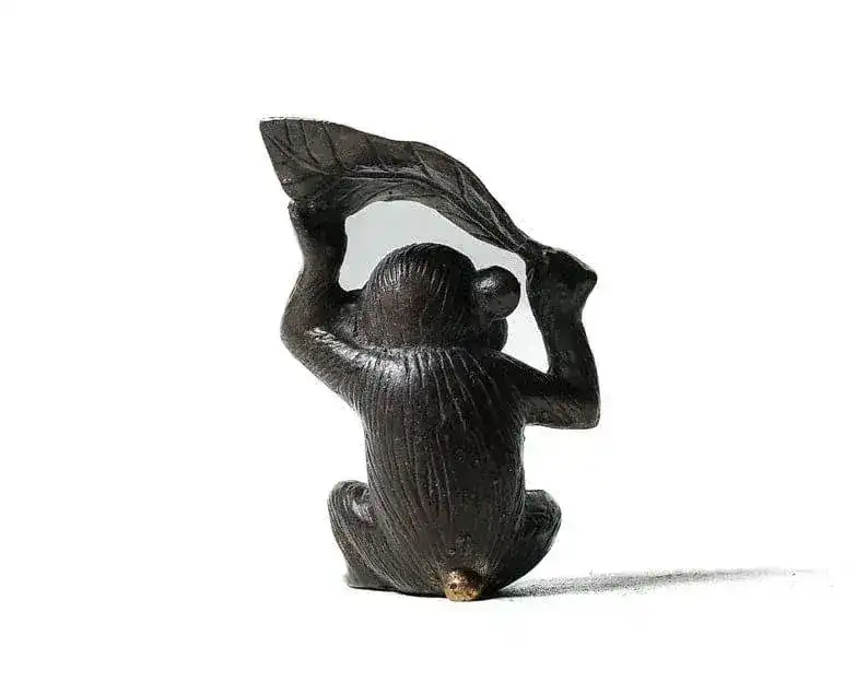 Monkey Under Banana Leaf Figurine - Set of 2 - Image 4