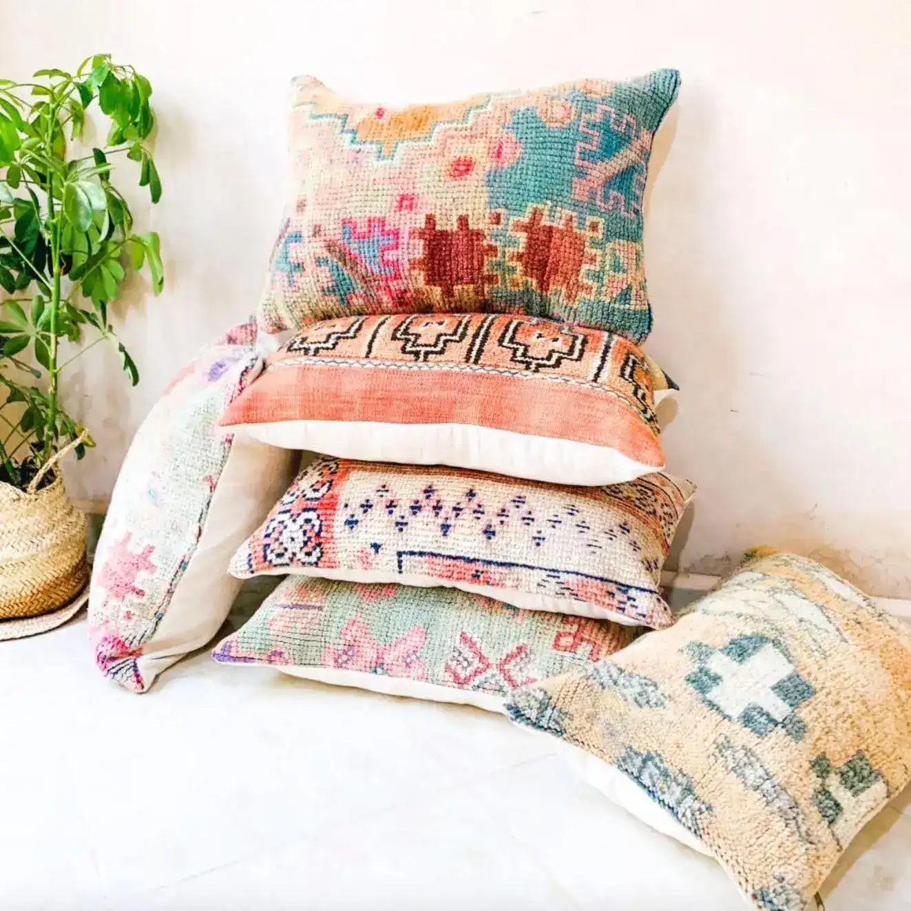 One of a Kind Moroccan Kilim Lumbar Pillow Cover - Image 5