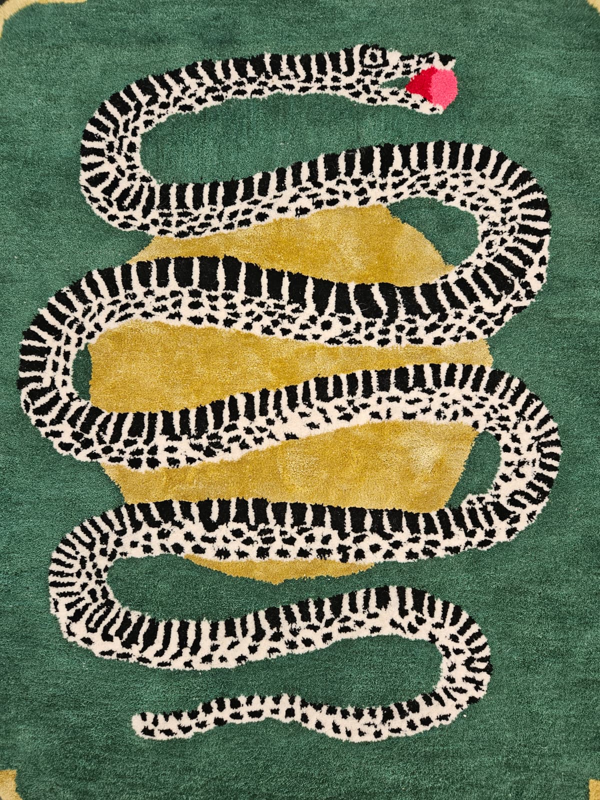 Scalloped Green Snake and Apple Round Hand Tufted Wool Rug - Image 17