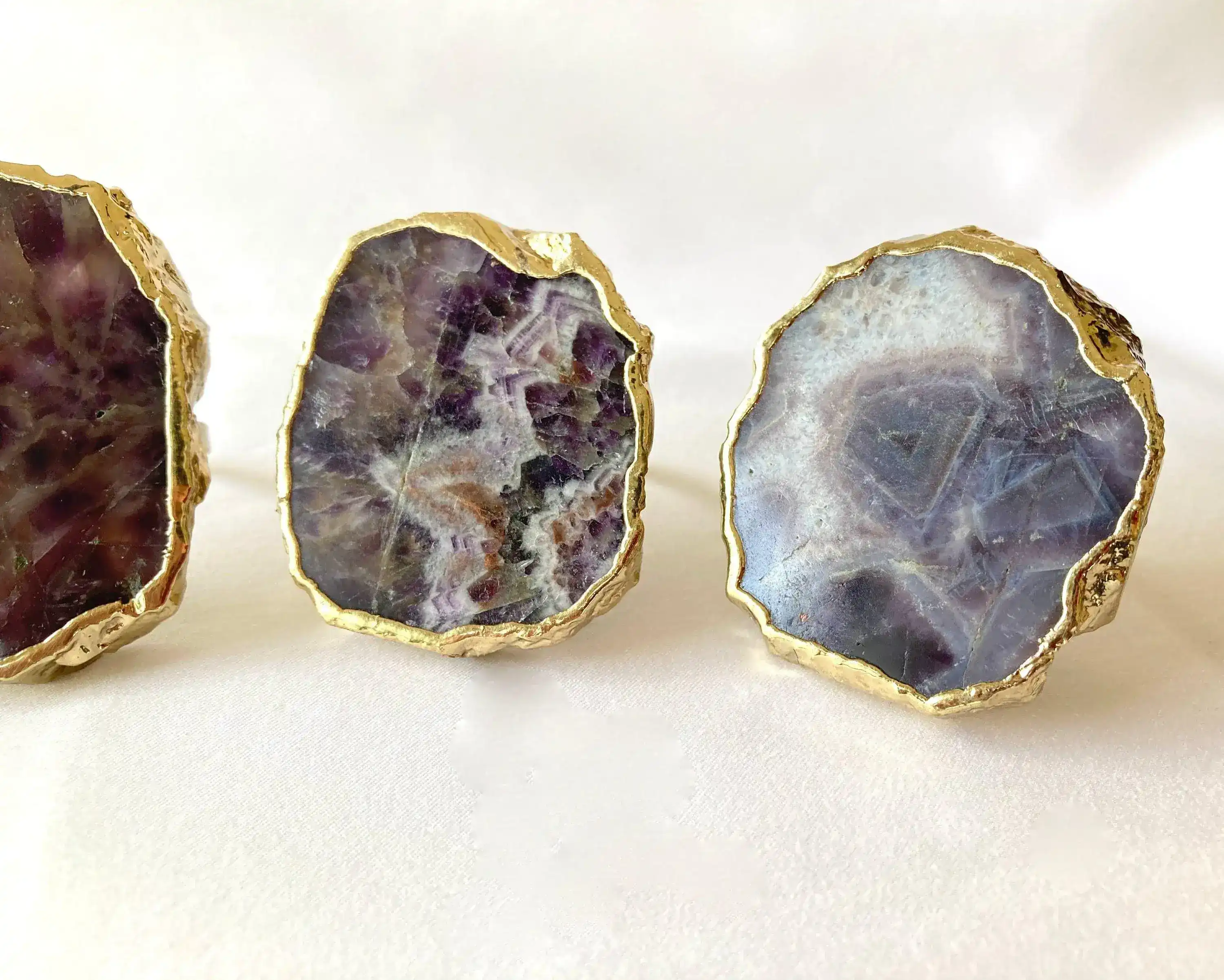 Set of 4 Hand Rounded Amethyst Agate Napkin Rings - Image 3