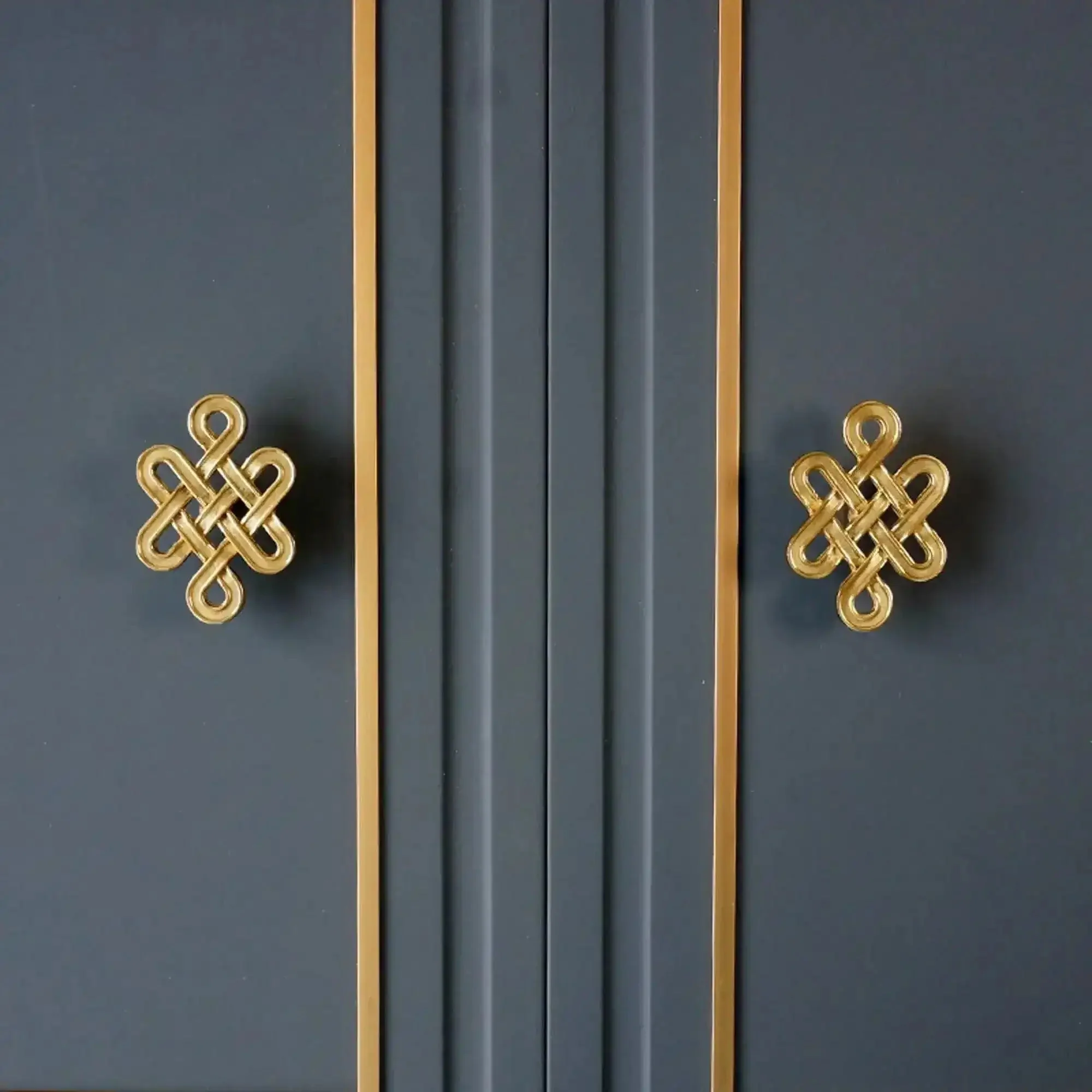 Vintage inspired Brass Twisted Cabinet Drawer Knob - set of 2 - Image 9