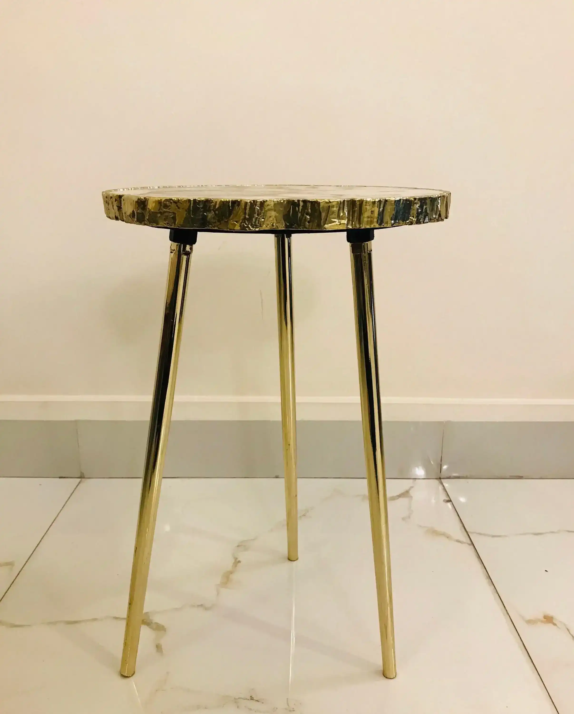 White Crystal Agate Organic Edge Accent Table - Image 9