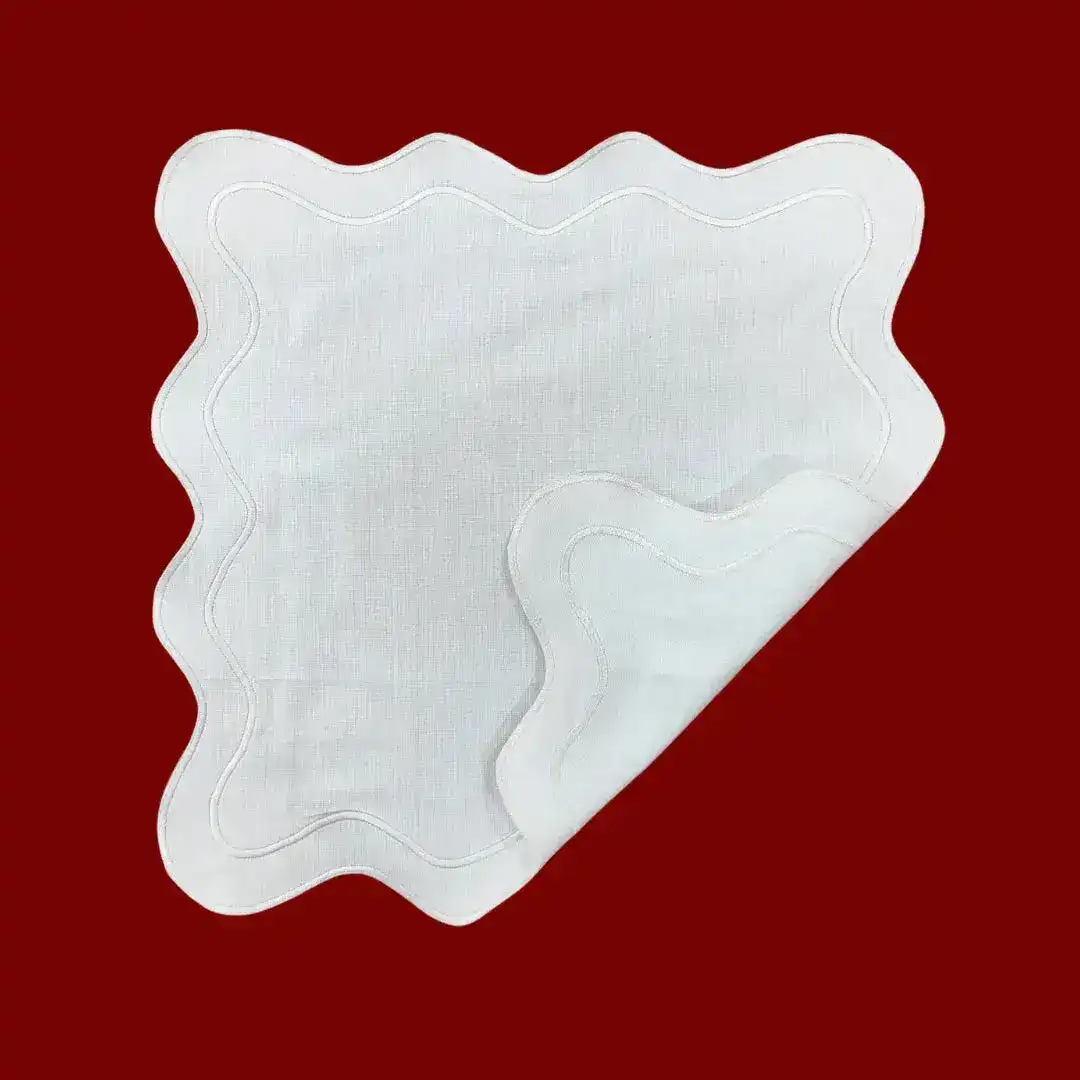 White Scallop 100% Linen Square Placemat - Image 3